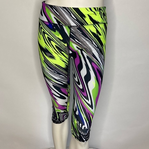 Fabletics capris - Picture 2 of 4